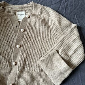 Abercrombie & Fitch Taupe Knit Sweater